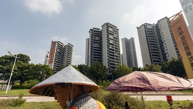随着更多城市全面取消限购，中国房地产股飙升