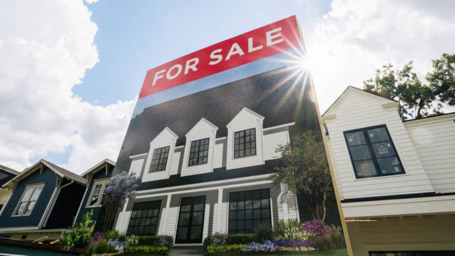 高房价和高利率继续抑制需求，美国新房销售大幅下降