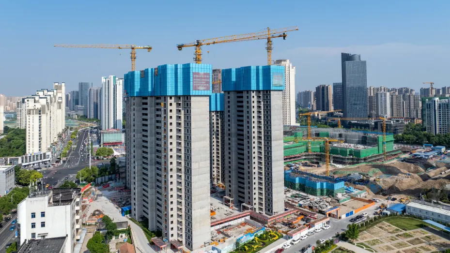 中国房地产公司的港股飙升，因最新数据显示新房销售价加量齐升