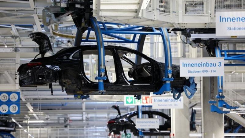 PMI报告解读：随着产出和订单的降幅大幅收窄，德国制造业可能正在触底