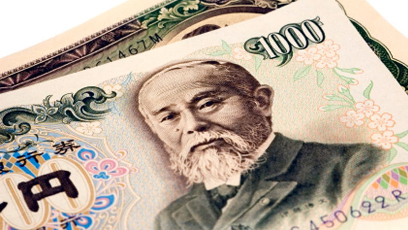 随着日元兑欧元跌势加速，或迫使货币当局提前加息